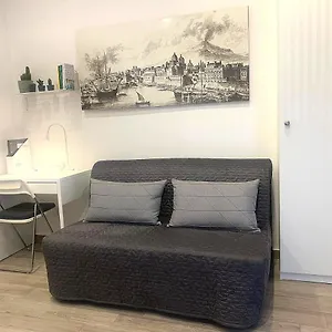 https://catania-central-deluxe-house.catania-hotels.net